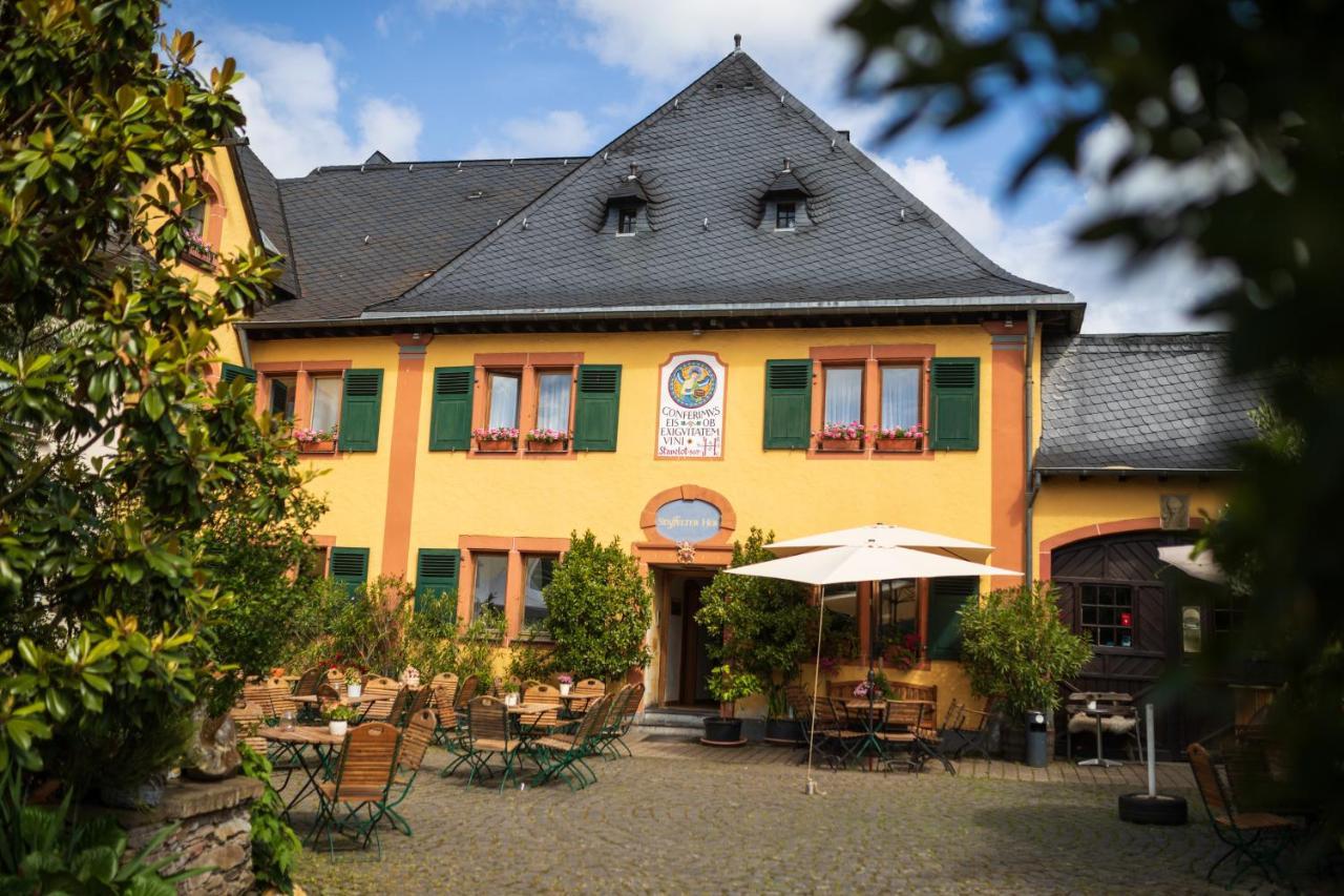 Bio-Weingut Staffelter Hof Guest House Krov Exterior photo