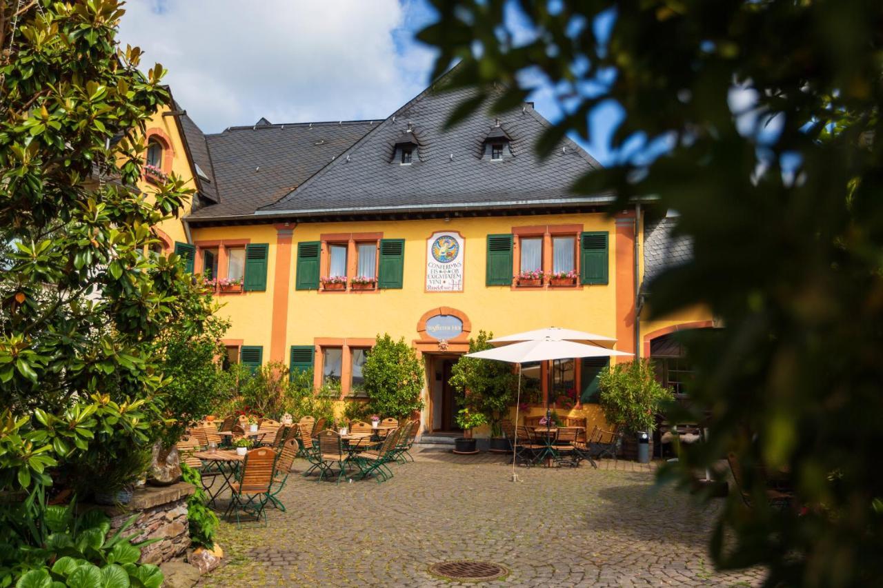 Bio-Weingut Staffelter Hof Guest House Krov Exterior photo