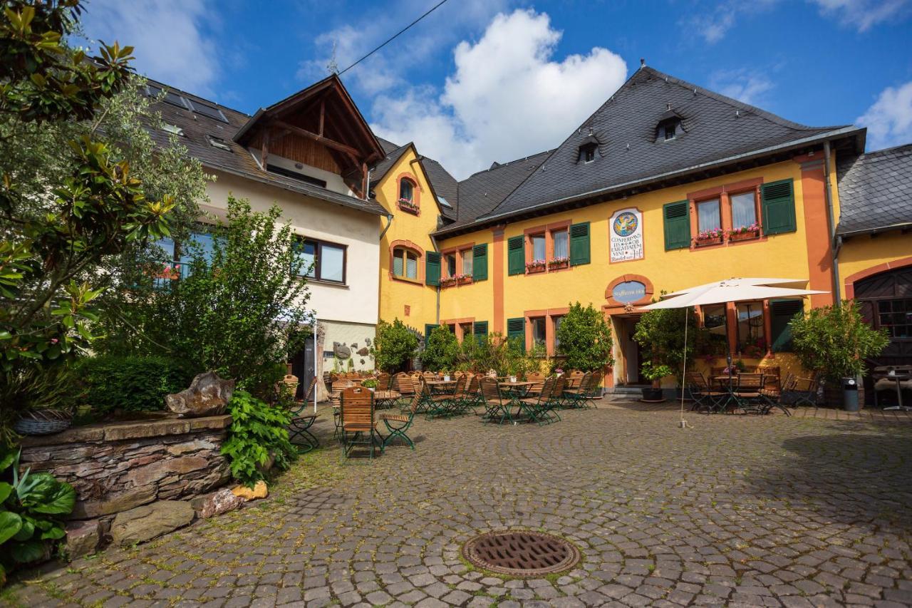Bio-Weingut Staffelter Hof Guest House Krov Exterior photo