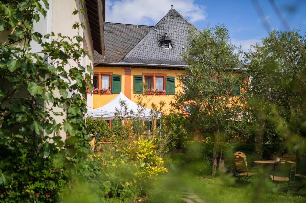 Bio-Weingut Staffelter Hof Guest House Krov Exterior photo